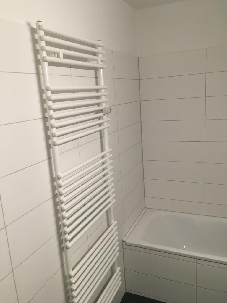 2021 renovierte 2-Zimmerwohnung - Balkon - Neue Elektrik - Neues Bad - Foto 5