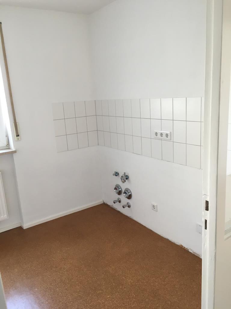 2021 renovierte 2-Zimmerwohnung - Balkon - Neue Elektrik - Neues Bad - Foto 3