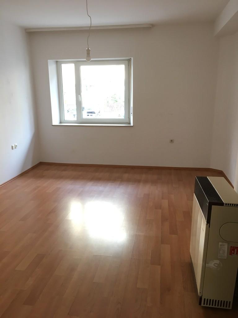 KESTLER IMMOBILIEN IVD - HELL GEFLIESTES BAD UND WC - LAMINATBODEN! - EINBAUKÜCHE! - Photo 4