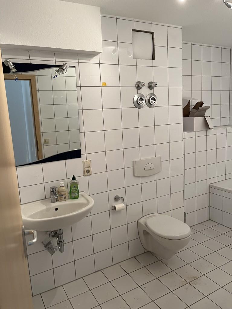 Helle 2-Zimmerwohnung - Watzmannstraße - Renoviert- Neue Einbauküche - Terrasse - Photo 5