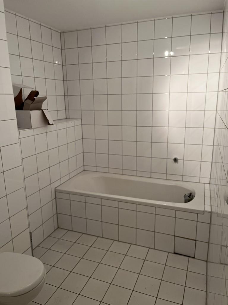 Helle 2-Zimmerwohnung - Watzmannstraße - Renoviert- Neue Einbauküche - Terrasse - Photo 5