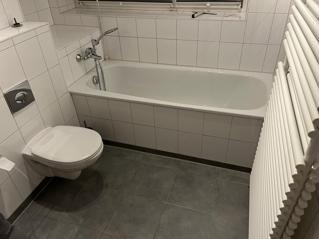 Helle und großzügige 2 Zimmerwohnung EG - Süd-Terrasse - Einbauküche - Photo 3