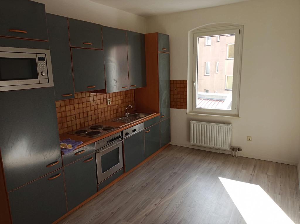 Teilrenovierte Wohnung - Werderstraße - 2. OG - Bad mit Fenster - Einbauküche möglich - Photo 2