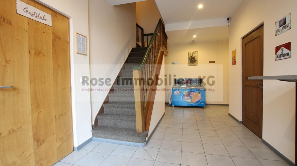 a0d85294-ebc3-40ac-be18-f22fb1a3d334.jpg