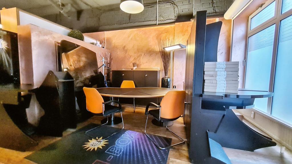 Laden-/Bürofläche