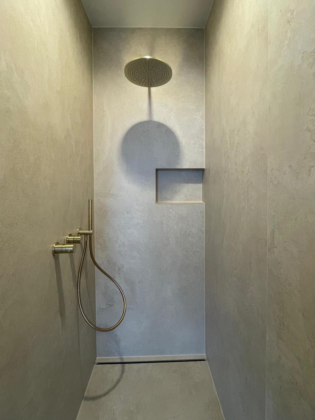 Beispielbild Dusche