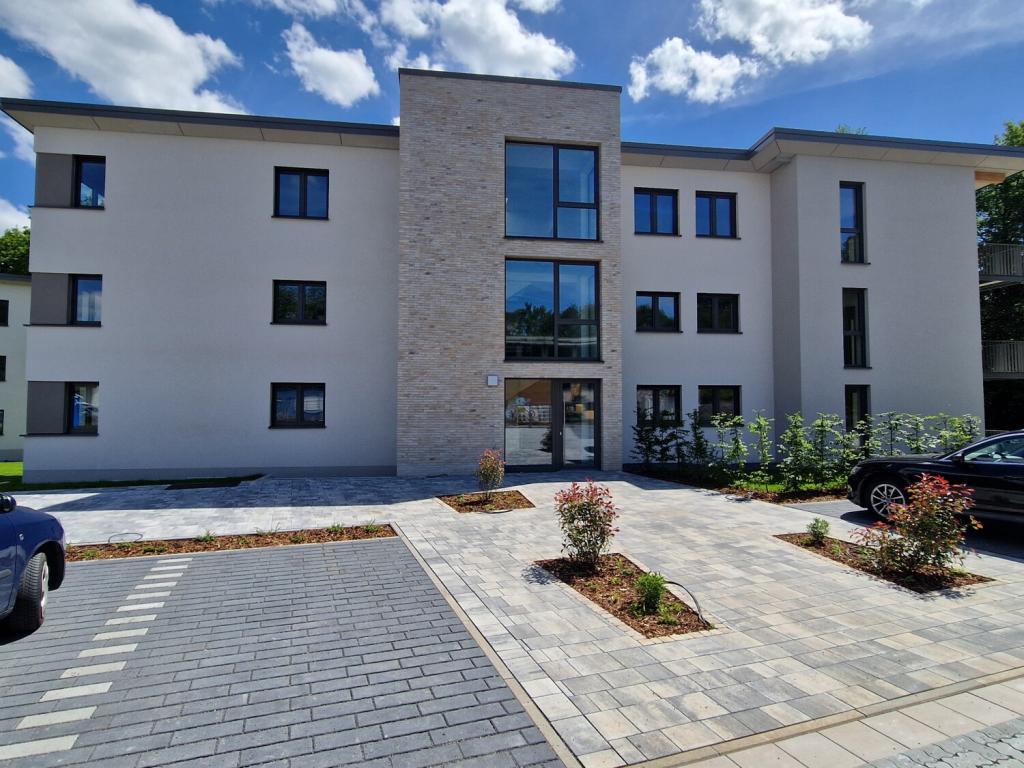 Quartier in den Schloßgärten. Traumhafte Wohnung in wunderschöner Aussichtslage in der Nähe von Limburg. - Photo 5