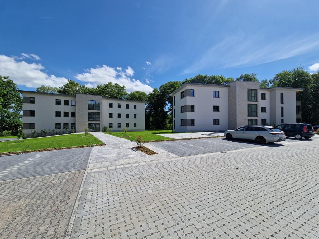 Quartier in den Schloßgärten. Traumhafte Wohnung in wunderschöner Aussichtslage in der Nähe von Limburg. - Photo 4