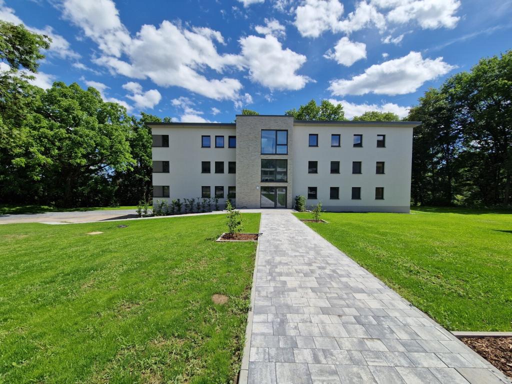 Traumhafte Penthouse-Wohnung in wunderschöner Aussichtslage in der Nähe von Limburg. - Photo 3