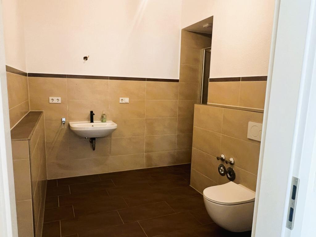 Großzügige modernisierte 6-Zimmer-Wohnung Nähe Limburg - Runkel-Steeden - Foto 3