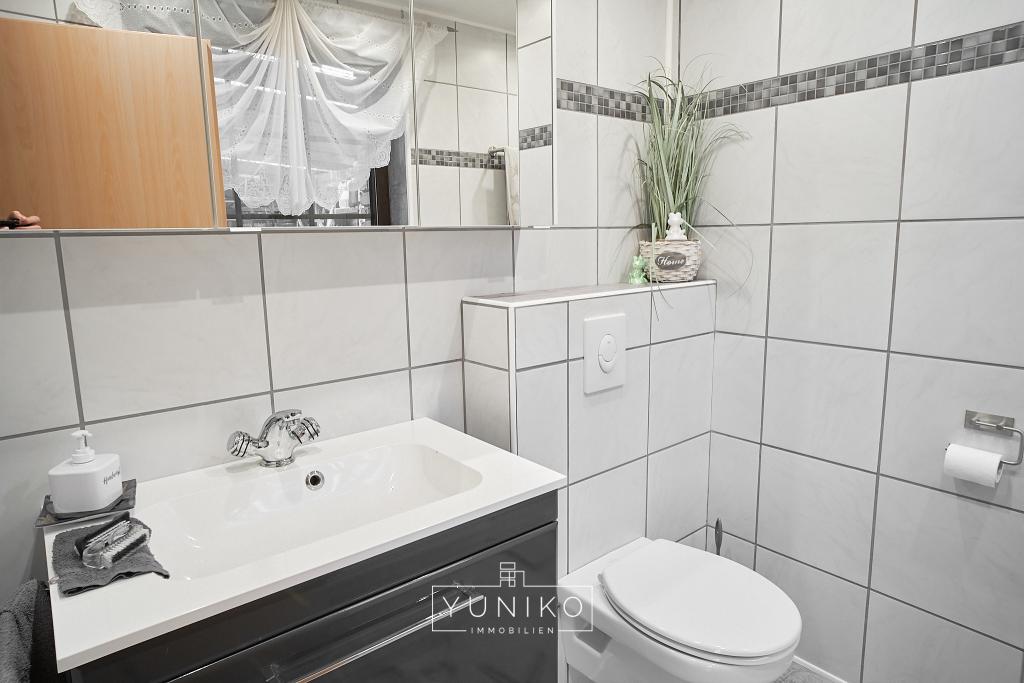 Badezimmer EG