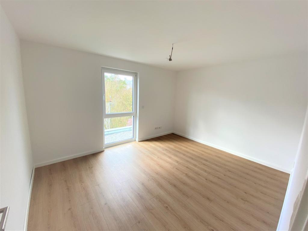 Sonnig und Edel! Schönes Wohnen im Obergeschoss inkl. Balkon und EBK - Photo 2