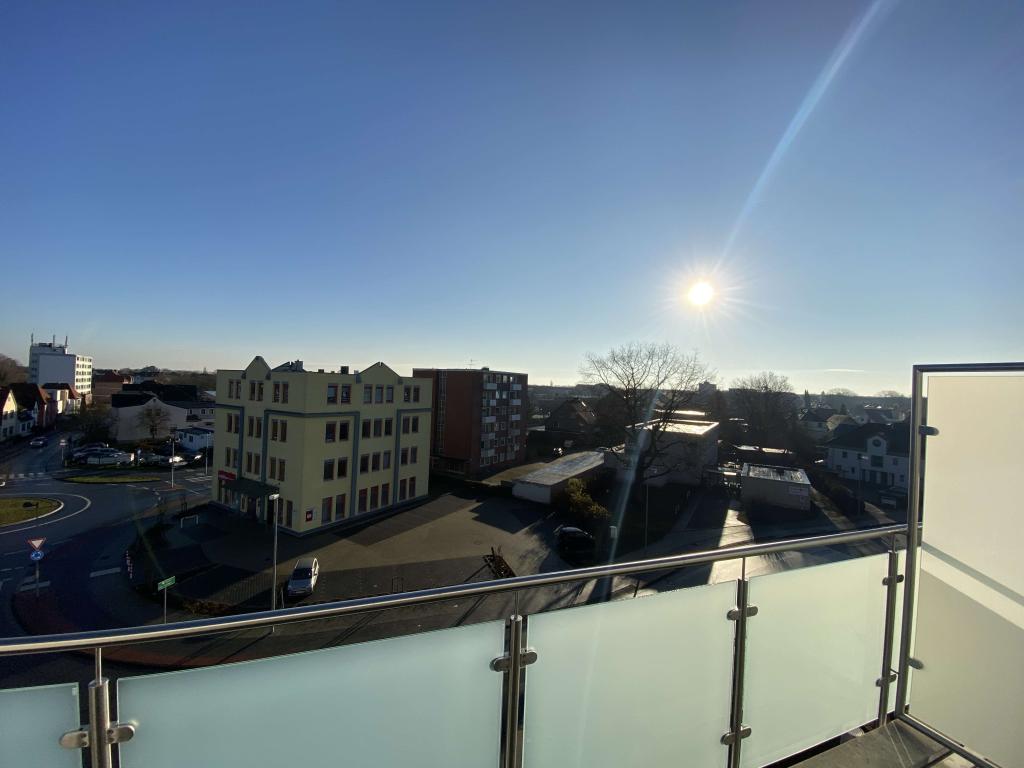 Penthouse mit Top-Aussicht und UNEINSEHBARER großer Dachterrasse! - Photo 3