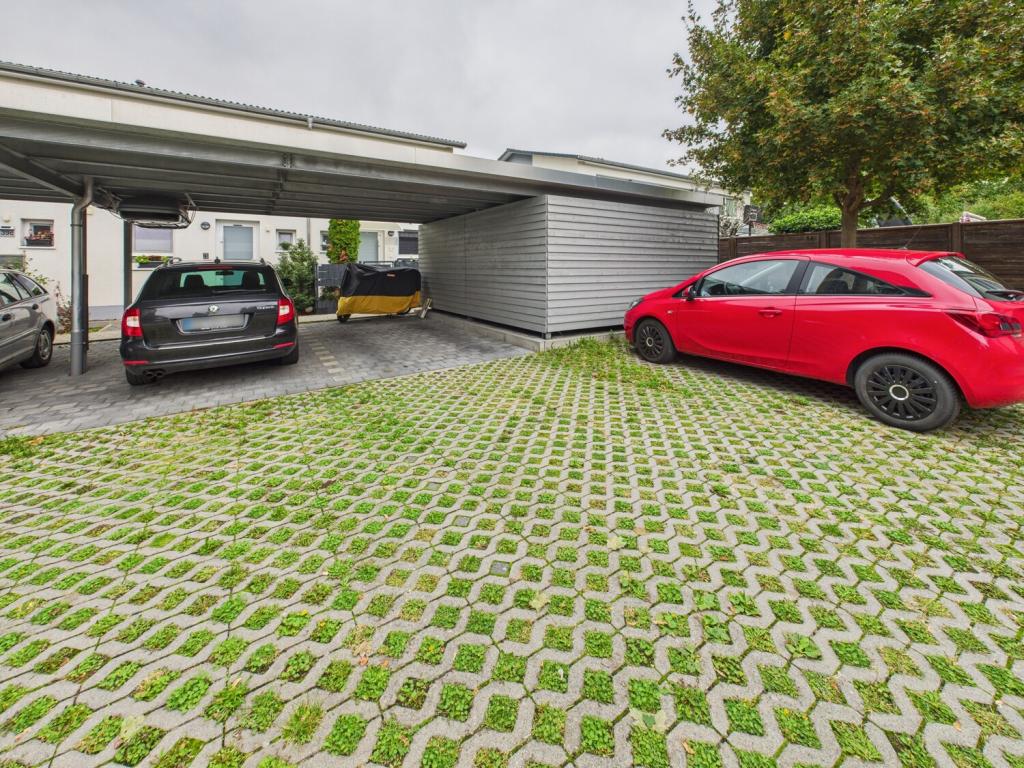 Carport- und Freistellplatz