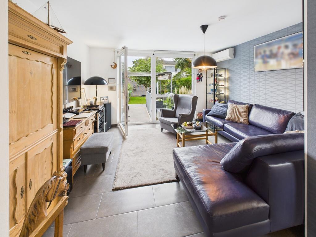 Wohnzimmer mit Zugang....