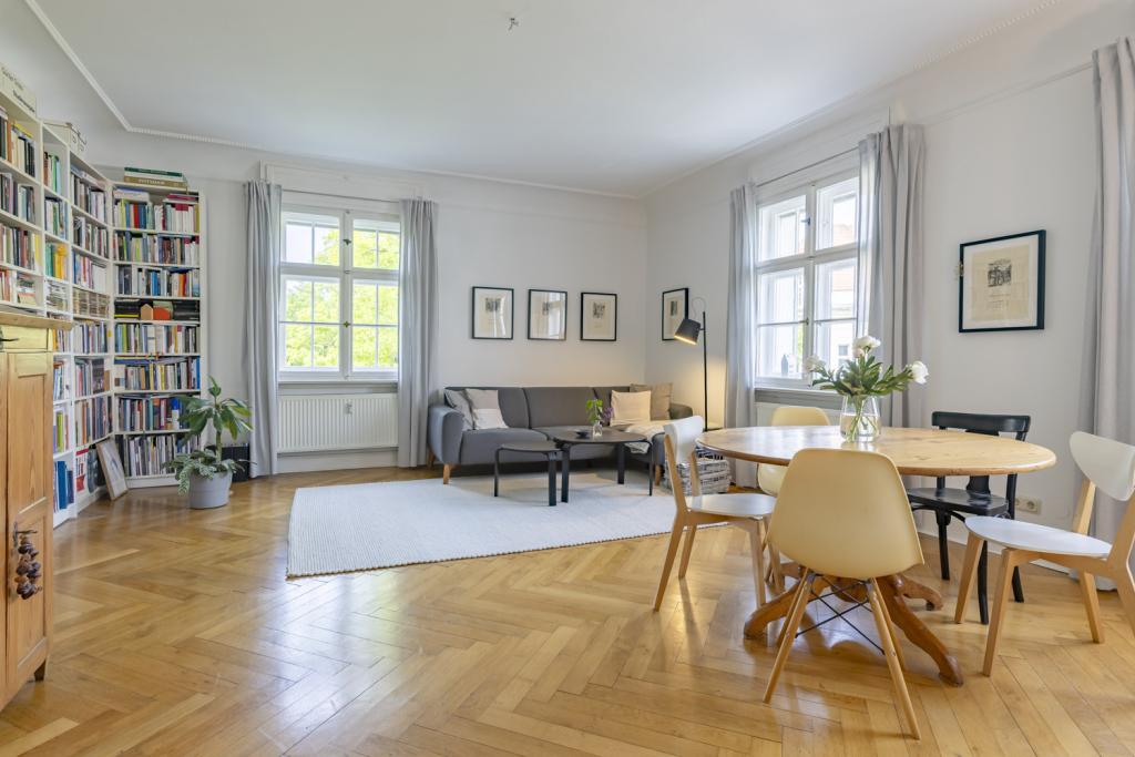 Lichtdurchflutetes Wohn-Esszimmer