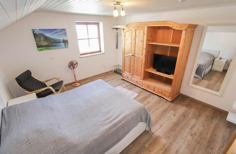Schlafzimmer rechts im Dachgeschoss