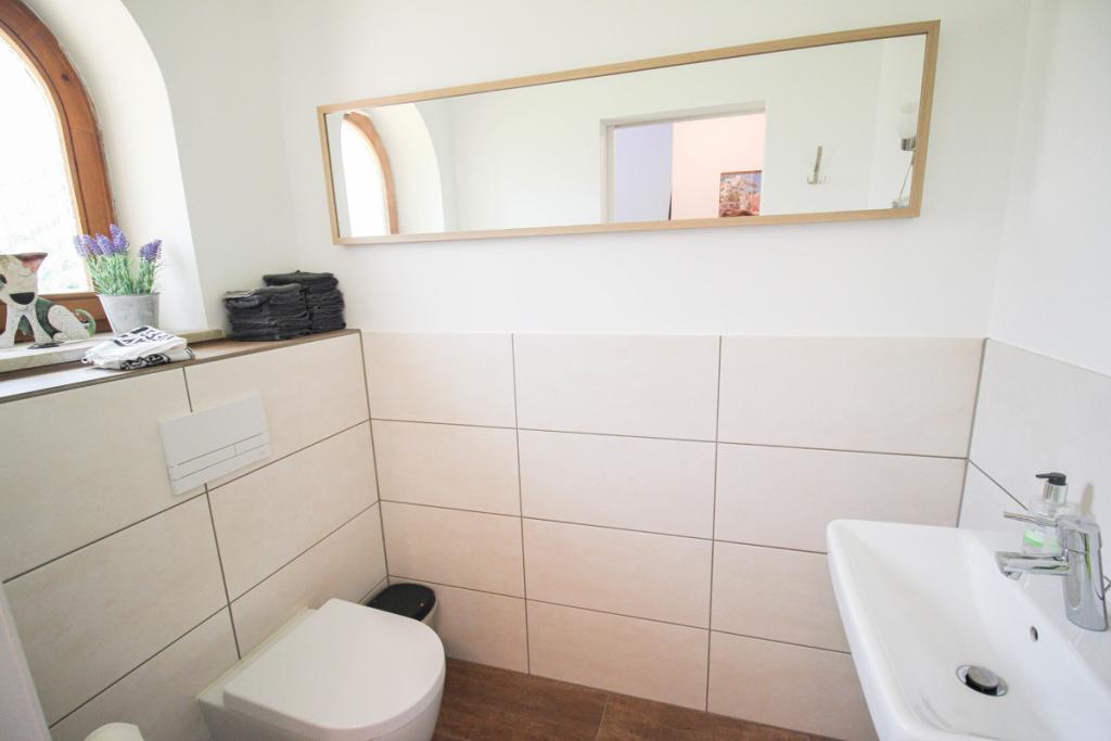 Gäste-WC im Eingangsbereich