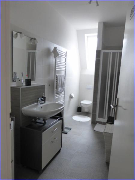 Moderne sanierte 2 Zimmerwohnung in der Südstadt von Bad Oeynhausen, Nähe Herzzentrum - Photo 2