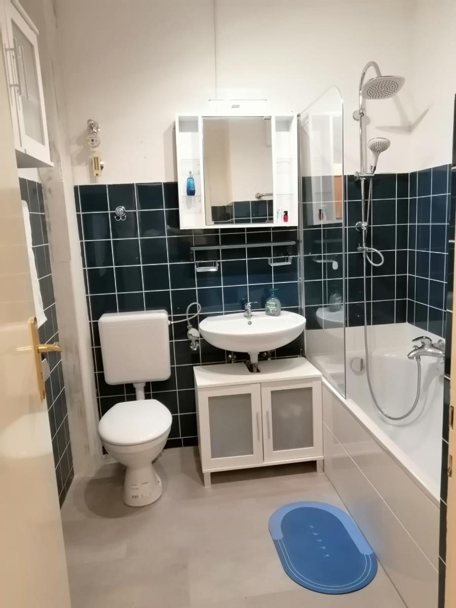 Bad mit neuer Badewanne