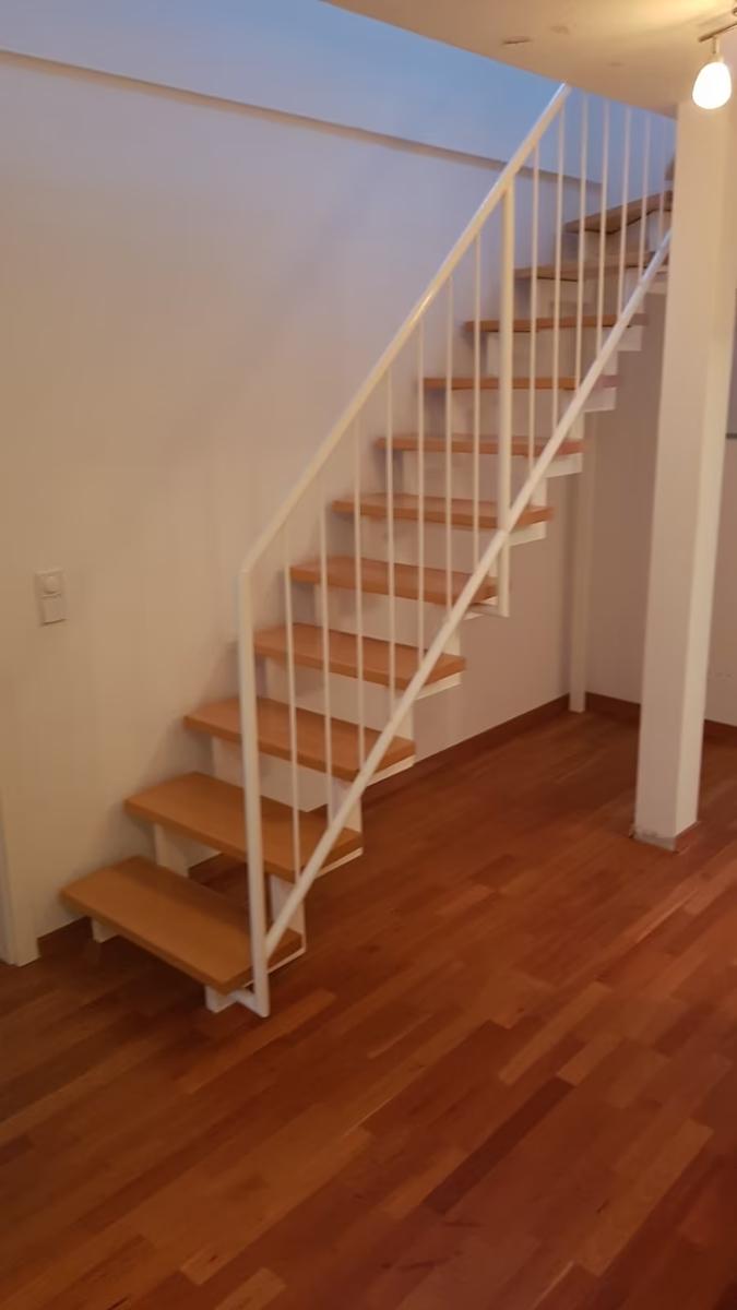Treppe zum ausgebauten Spitzboden