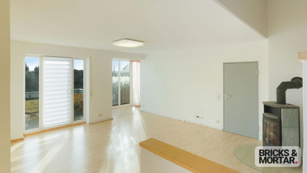 Wohnen auf mehreren Ebenen: Stilvolle Splitlevel-Doppelhaushälfte mit Weitblick - Foto 1