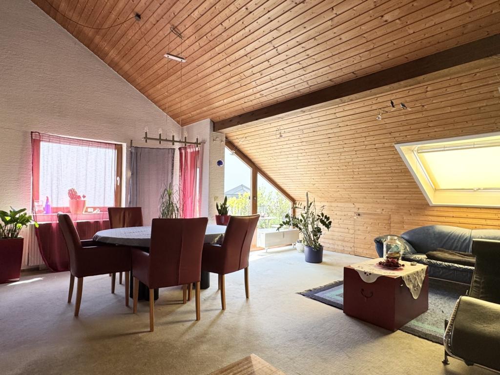 mit Balkon - südwestlich