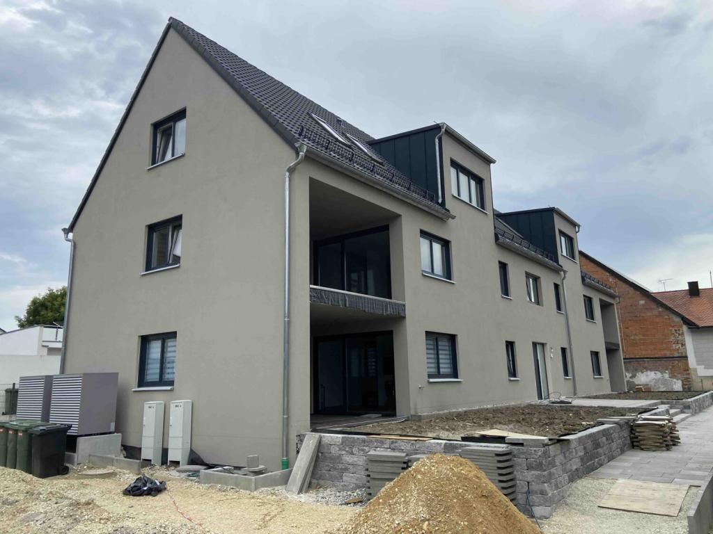Moderne 3-Zimmer EG Wohnung mit Terrasse, Tiefgarage und Garten in Pförring - Photo 4
