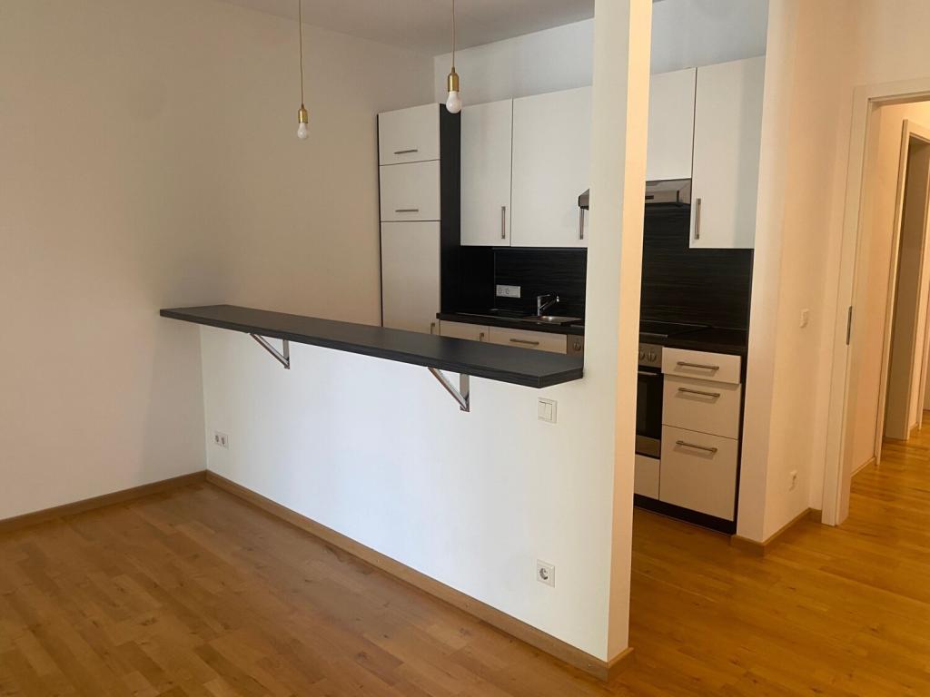 Bezugsfreies 1-Zimmer-Appartment in 1A-Lage gegenüber der "Alten Mälzerei" in Regensburg - Photo 1