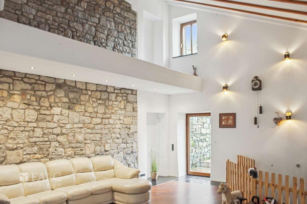 Wohnbereich mit Empore