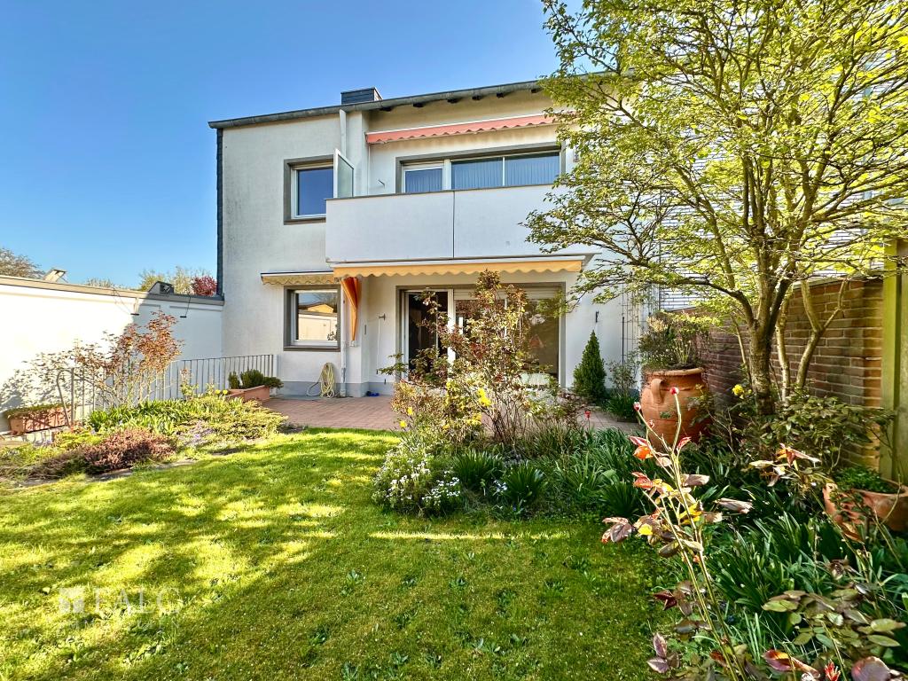 Garten mit Rückansicht