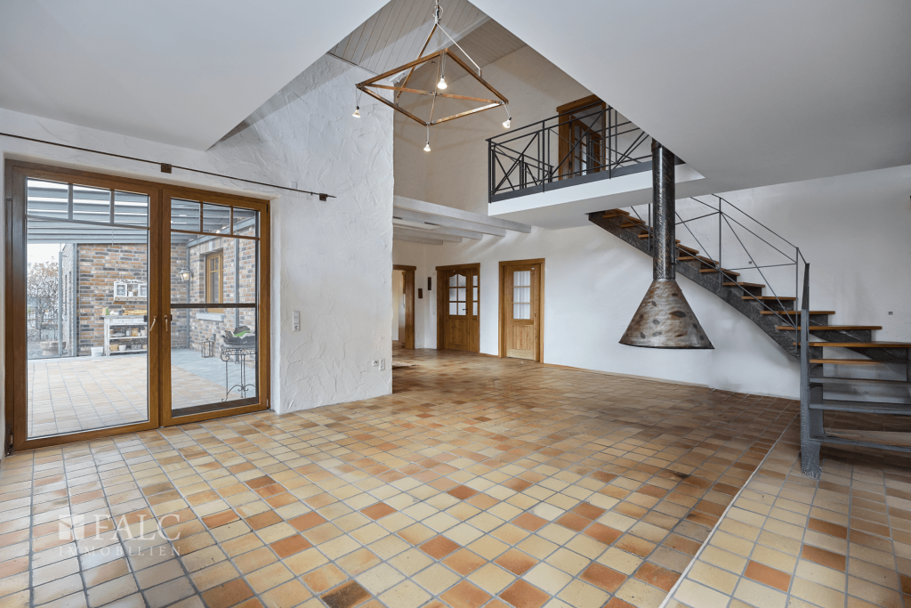 2721265-eUuftVUMroFvpcEqCFn75dWU-058_Flamischer Ring 4_20241221_2.png