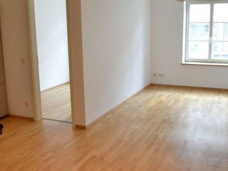 -SINGLE-APARTMENT !- Top schickes 2-Zimmer Appartement mit Einbauküche - Photo 1
