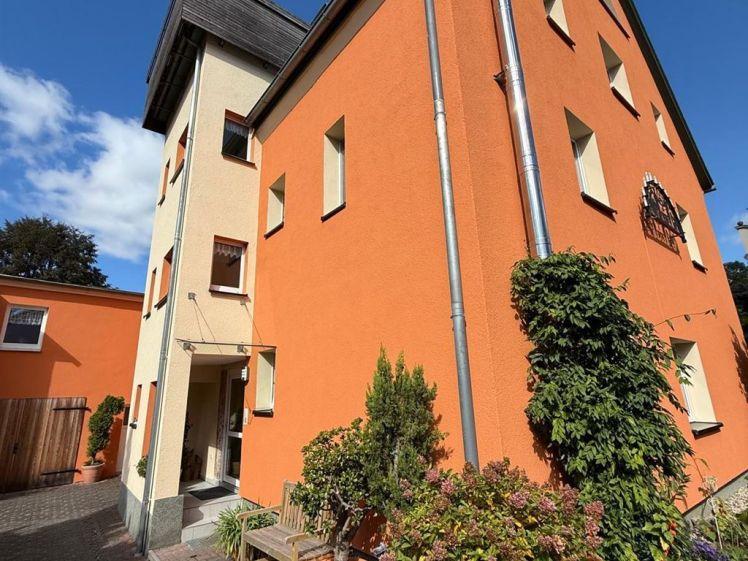 Gemütliche 2-Zimmer mit Laminat, offener Küche, Tageslichtbad mit Wanne und Dusche! - Photo 1