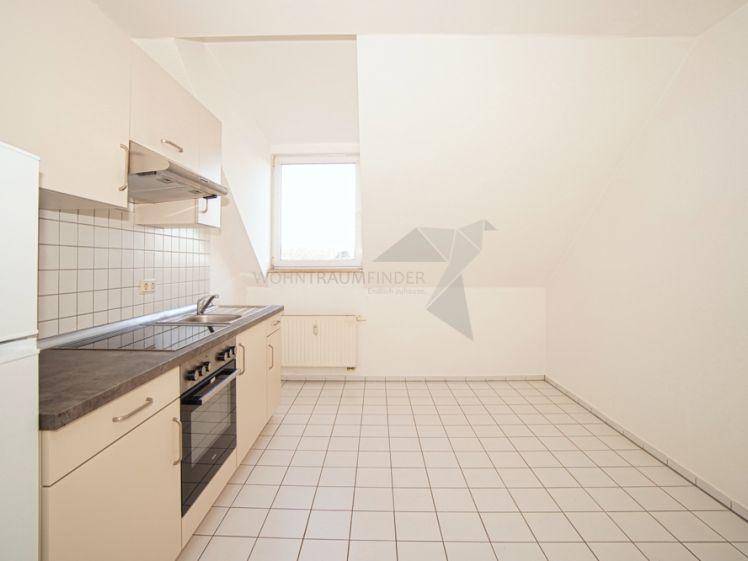 !! Wohnen am Küchwald !! Helle 2 Raum DG-Wohnung mit Einbauküche und Tageslichtbad - Foto 1