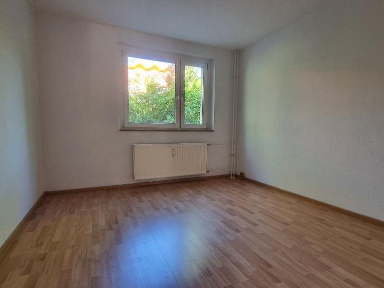 tolle 2 Zimmer Wohnung im grünen mit Balkon - Foto 1