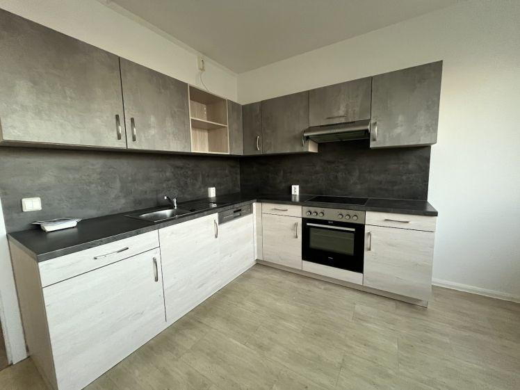 2 Monate kaltmietfrei*: Großzügige 6-Zimmer-Familienwohnung mit EBK, Flügeltüren - Photo 1