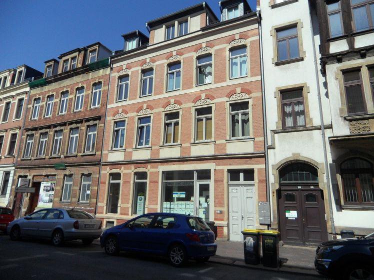 auch WG geeignet !!! Toll sanierte Wohnung, zentrumsnah, Balkon, Parkett, Vorratsraum - Photo 1
