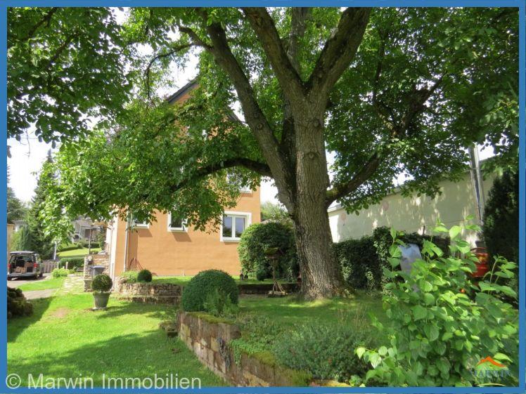 EFH mit Garten, freistehend und teilmöbliert - Foto 1