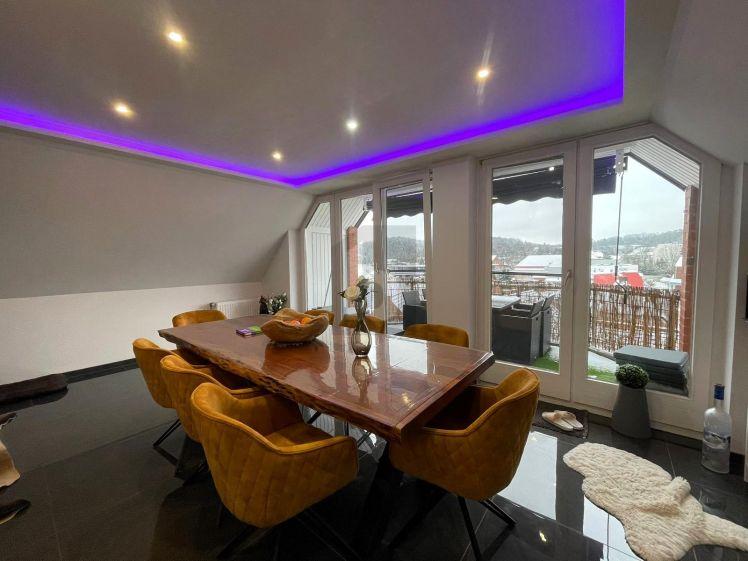 LUXURIÖS MÖBLIERTE WOHNUNG MIT WELLNESSBEREICH - Photo 1