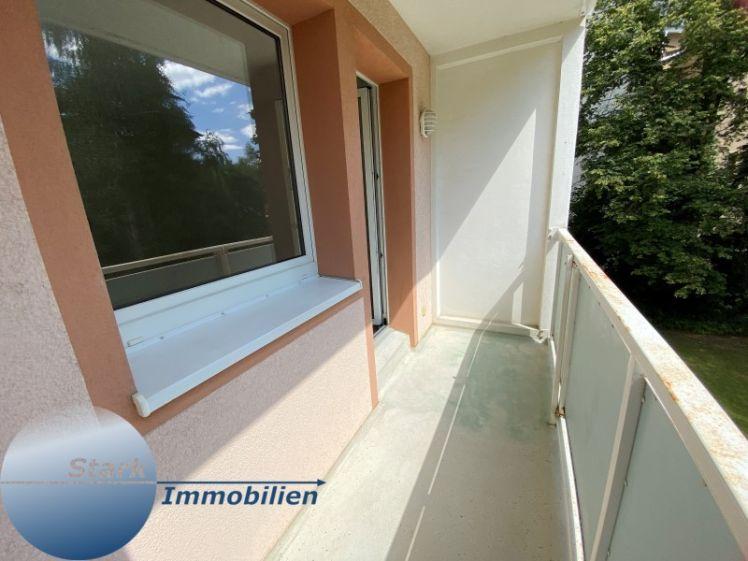 Stark! 2-Raum-Wohnung mit Balkon und Aufzug! - Photo 1