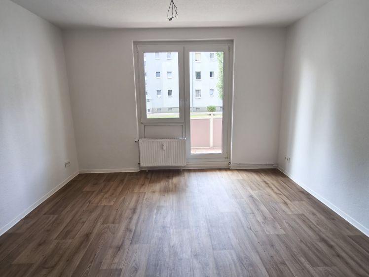 Frisch sanierte Dreiraumwohnung im Erdgeschoss! - Photo 1