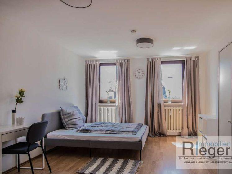 VERMIETUNG: ZUR SOFORTIGEN VERFÜGUNG - WE: 17 - MODERN MÖBLIERTES 1-ZIMMER-APPARTMENT IM HOFER ZENTRUM - Foto 1