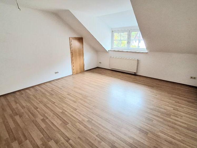 Super 3-Raum-Whg. mit Außenjalousien im Zentrum - Foto 1