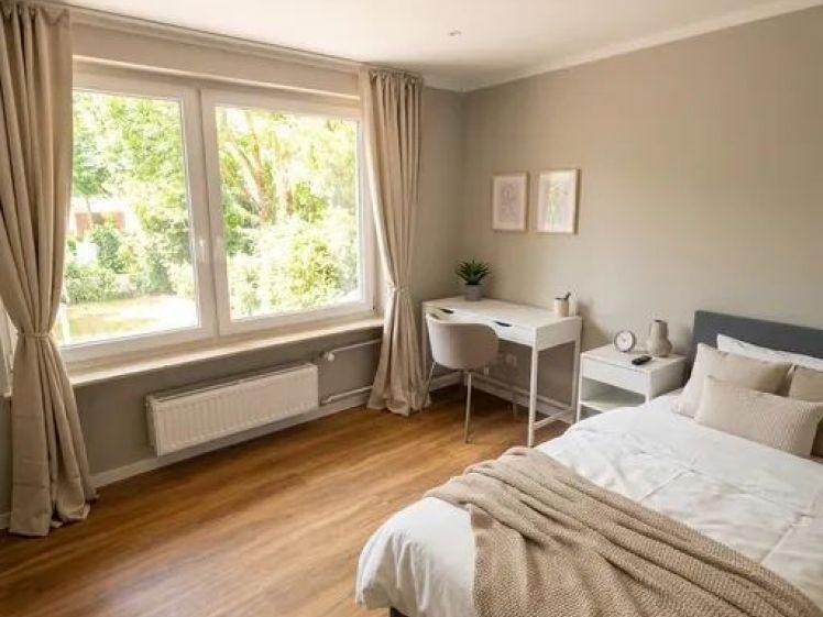 Erstbezug! Möbliertes Zimmer in frisch sanierter 4er-WG - Photo 1