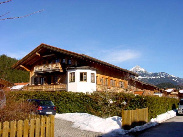 Großzügige 5-Zimmer-Erdgeschosswohnung mit Süd- und Westterrasse in ruhiger Wohnlage - Foto 1