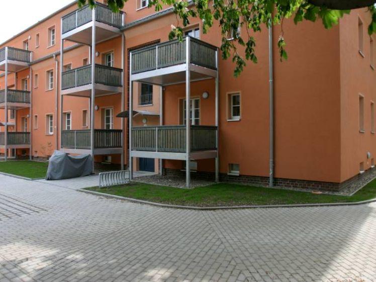 Schick sanierte 3-Zimmer-Wohnung mit Balkon. - Foto 1