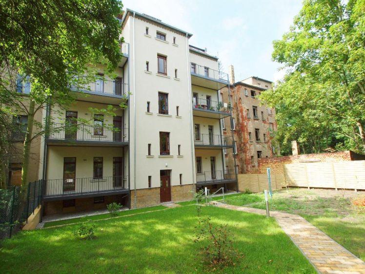 :-) Schöne 3-Zimmer-Wohnung | direkte Nähe zum Parkbogen Ost | Parkett | EBK | Wanne & Dusche | Balkon mit Grünblick - Photo 1