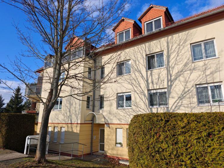 // bezugsfreie 2-Raum Wohnung mit Terrasse und TG-Stellplatz // - Photo 1