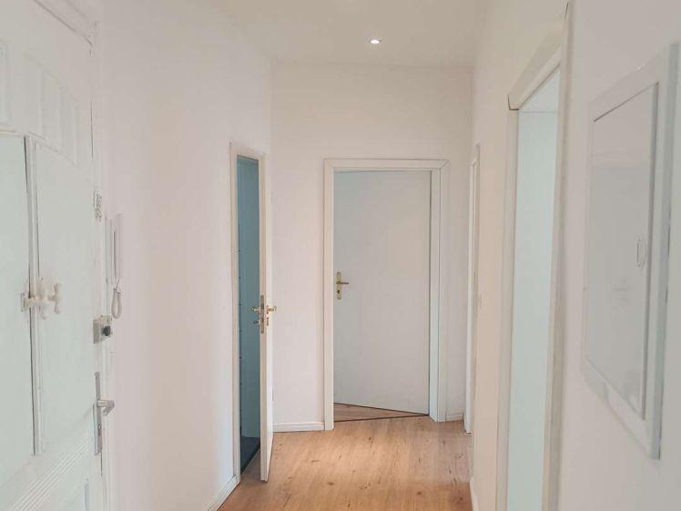 Perfekt für die kleine Familie: Helle 3-Zimmer-WE mit Park vor der Tür - Foto 1